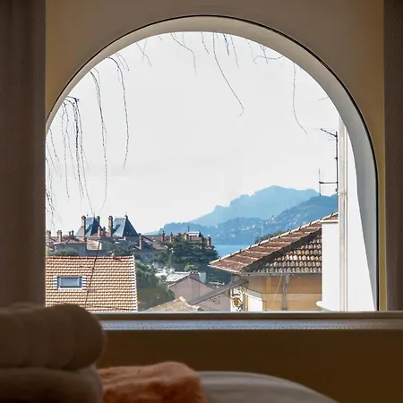 1-br 75m Duplex With Pool *