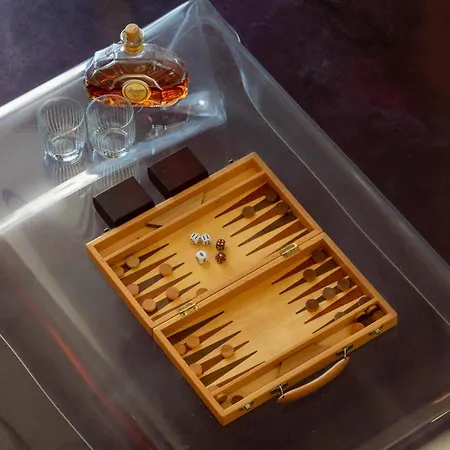 1-br 75m Duplex With Pool