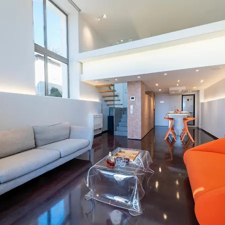 1-br 75m Duplex With Pool * 칸느