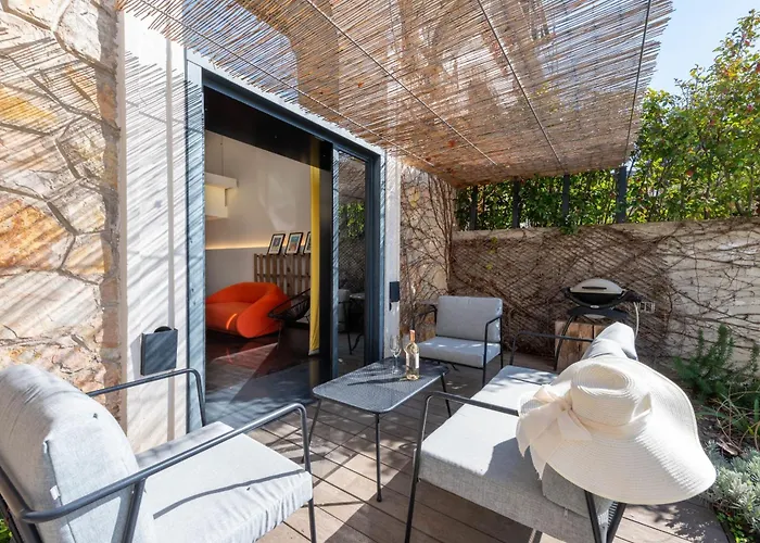 1-br 75m Duplex With Pool Lejlighed *