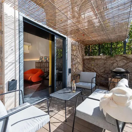 1-br 75m Duplex With Pool Appartement *